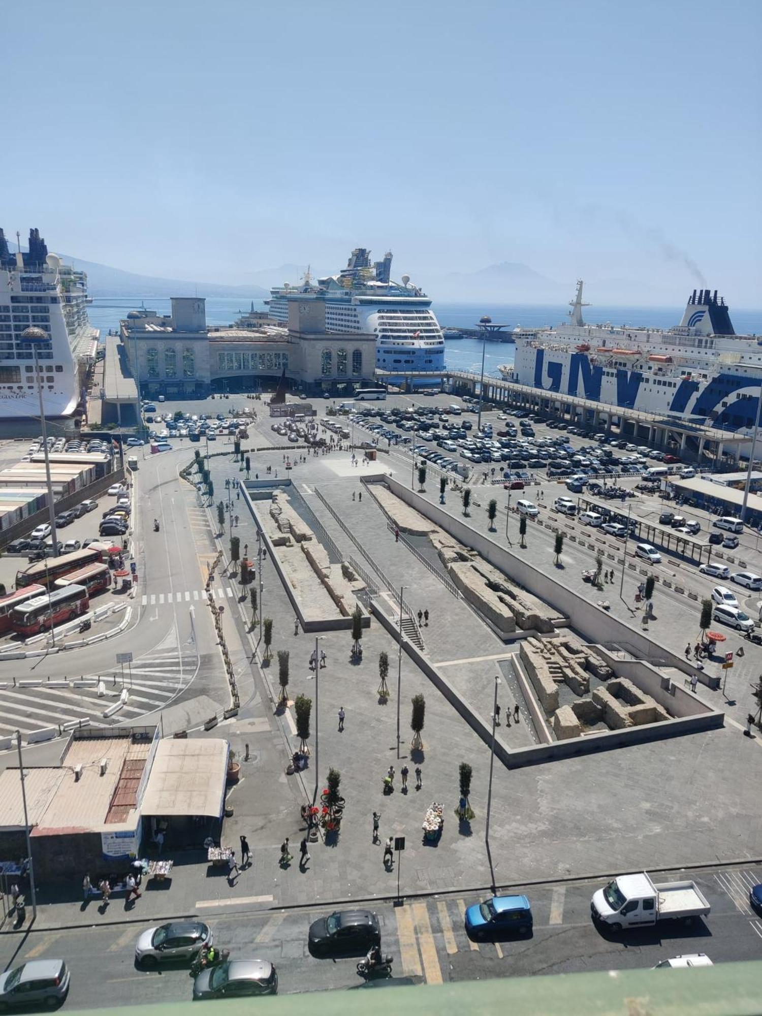 Apartament La Casa Sulla Nuvola Duomo Centro Storico Di Napoli Zewnętrze zdjęcie